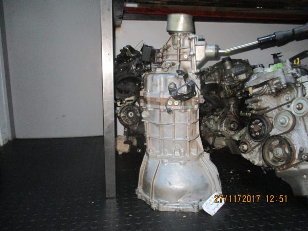 TOYOTA HILUX 2.4 2GD 2017 MODEL GEARBOX