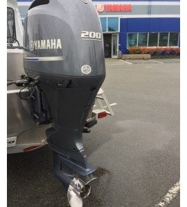 USED 2019 YAMAHA F200XB OUTBOARD MOTOR
