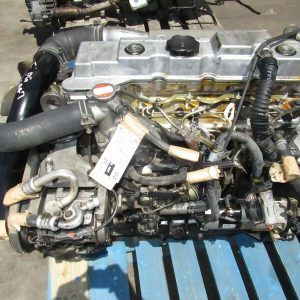JDM 2000 Mitsubishi Canter 4M40 2.8L Diesel Engine 5 Speed Manual Transmission