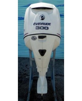 USED 2013 EVINRUDE E-TEC 300HP 25 INCH SHAFT DIRECT INJECTED 2-STROKE OUTBOARD MOTOR