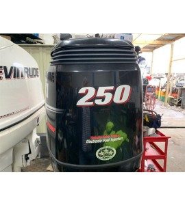 USED 2013 SUZS.AI DF 250 FOURSTROKE OUTBOARD MOTOR